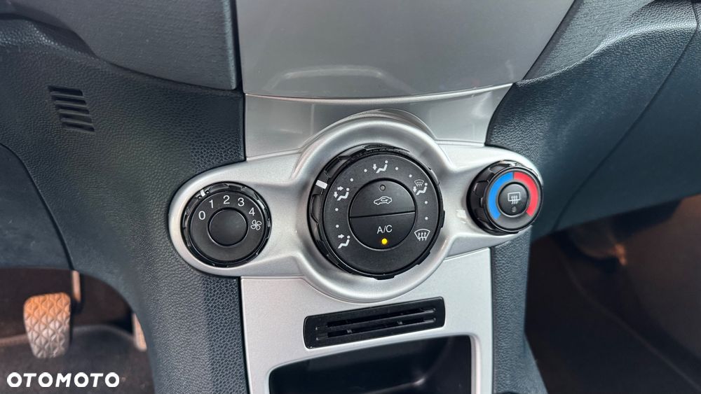 Ford Fiesta 1.25 Titanium - 17