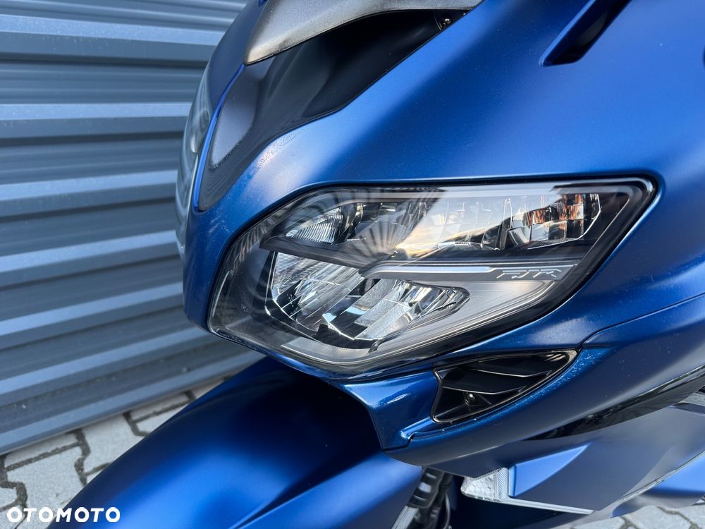 Yamaha FJR - 19