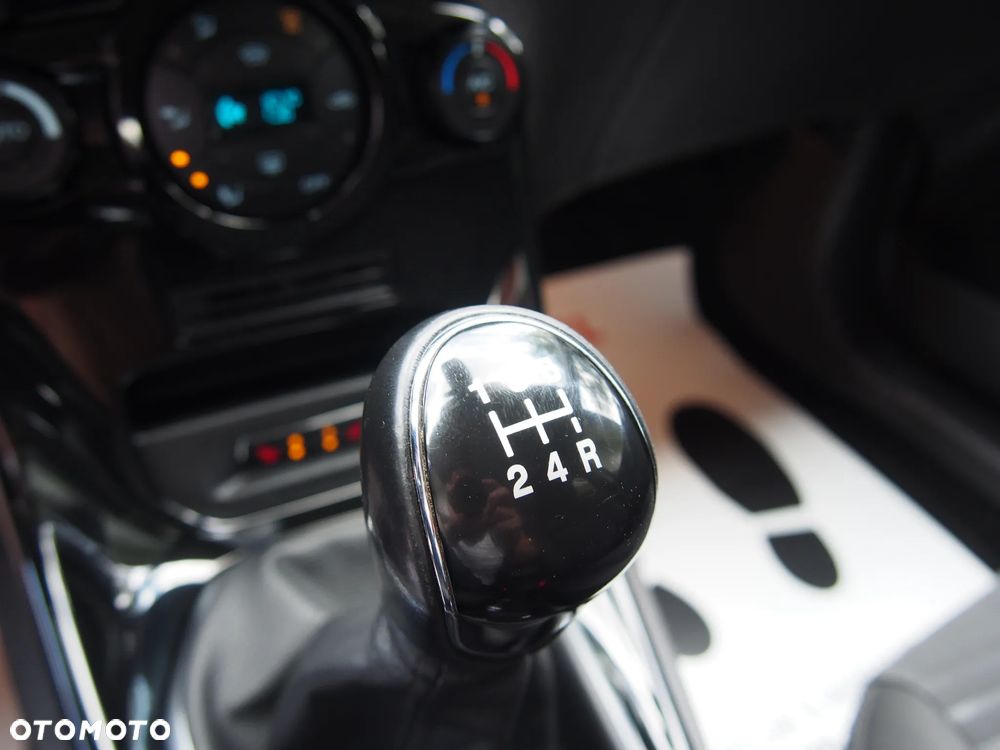 Ford Fiesta 1.0 EcoBoost STart-Stop Titanium - 29