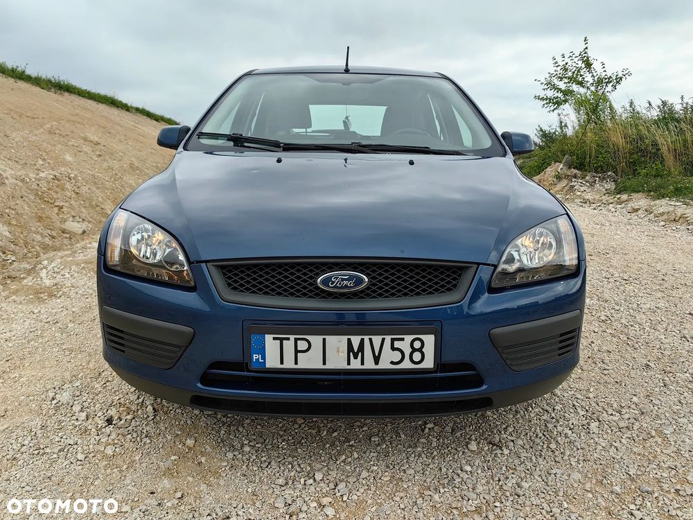 Ford Focus 1.6 Ambiente - 4