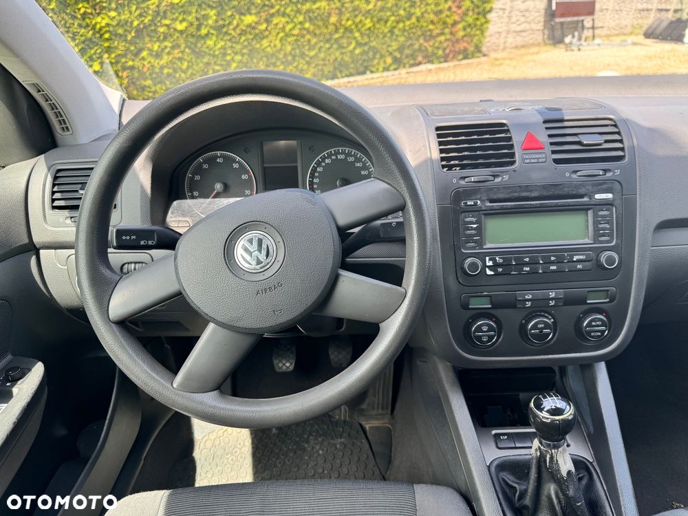 Volkswagen Golf - 20