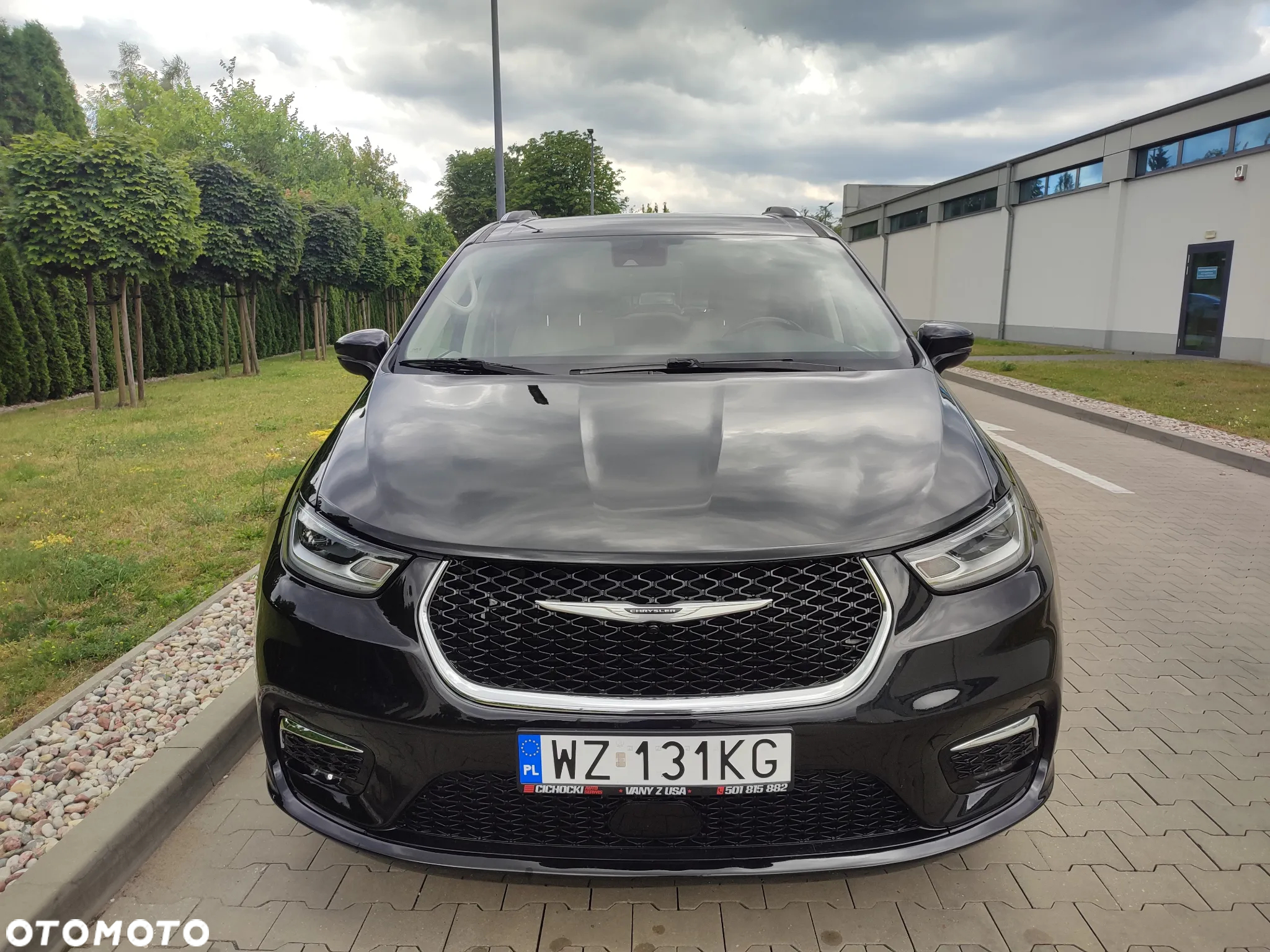 Chrysler Pacifica - 8