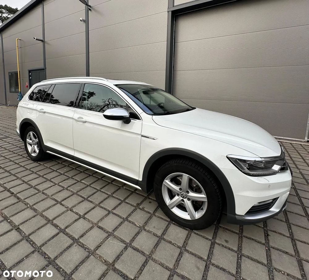 Volkswagen Passat 2.0 TDI SCR 4Mot DSG Comfortline - 5
