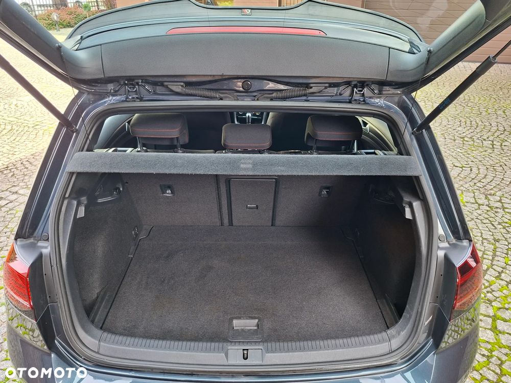 Volkswagen Golf - 19