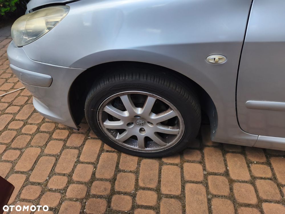 Peugeot 307 CC 1.6 Intense - 11