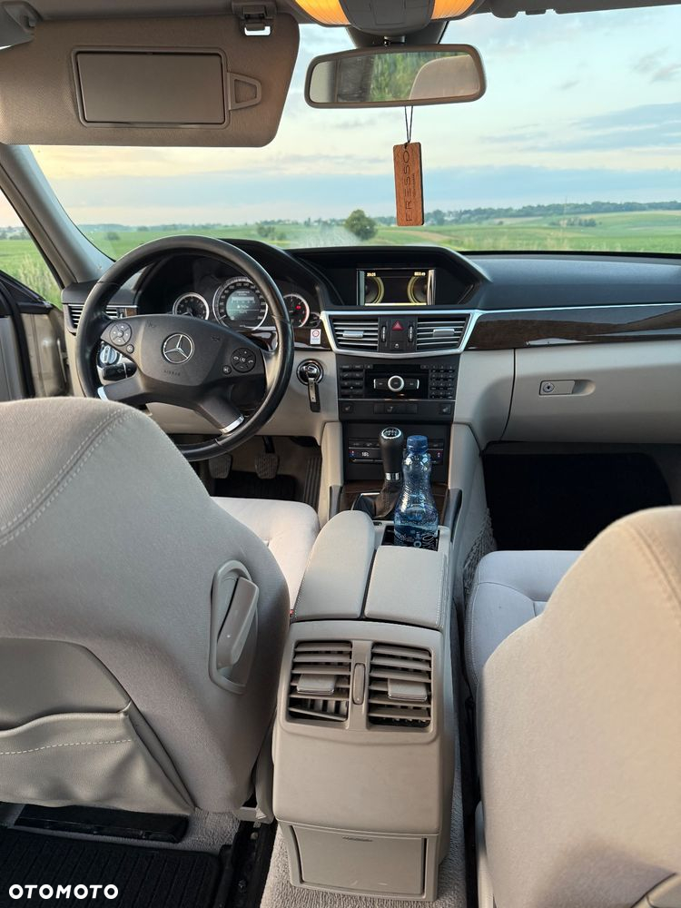 Mercedes-Benz Klasa E 220 CDI DPF BlueEFFICIENCY - 13
