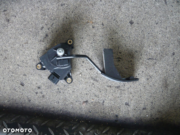Potencjometr pedał gazu 10670 Nissan Qashqai J10