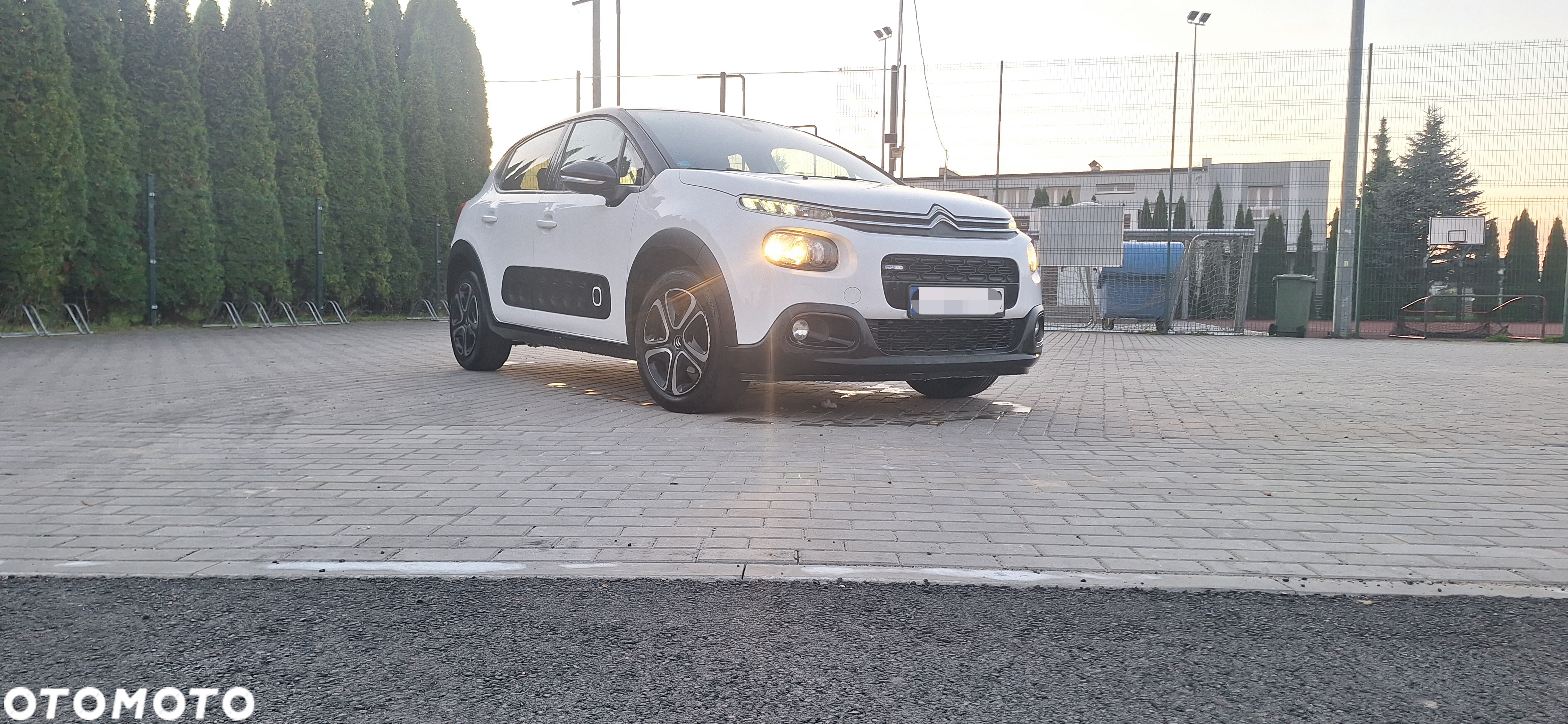 Citroën C3 Pure Tech 110 S&S SHINE - 2