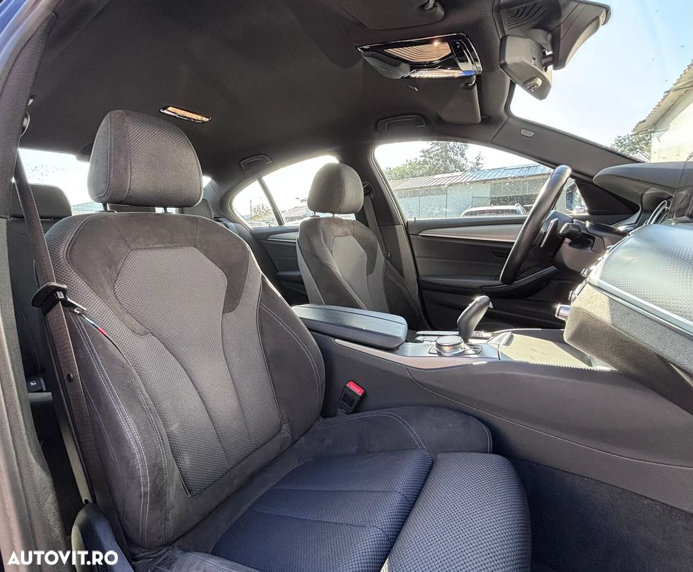 BMW Seria 5 530e iPerformance Aut. - 35