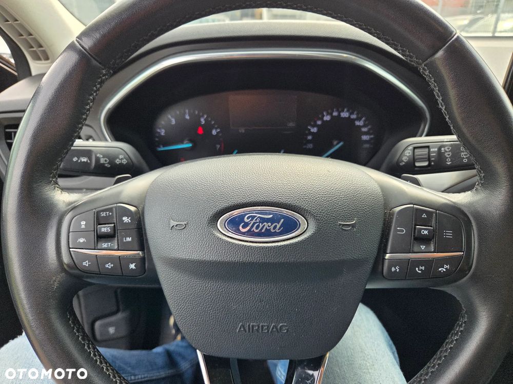 Ford Focus 1.5 EcoBoost Titanium - 9