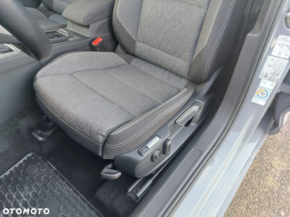 Volkswagen Passat 2.0 TDI SCR Style DSG - 15