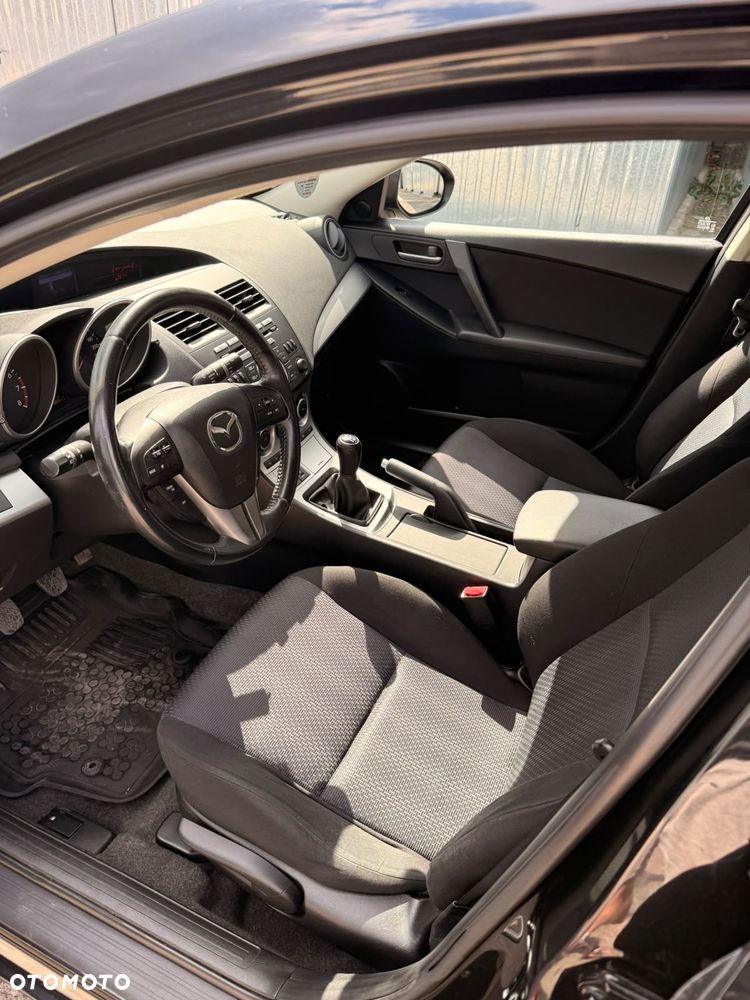 Mazda 3 1.6 Exclusive + - 5