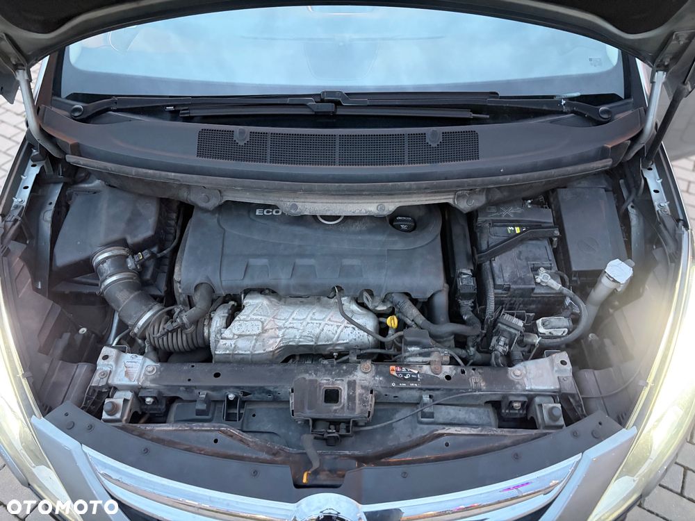 Opel Zafira - 15