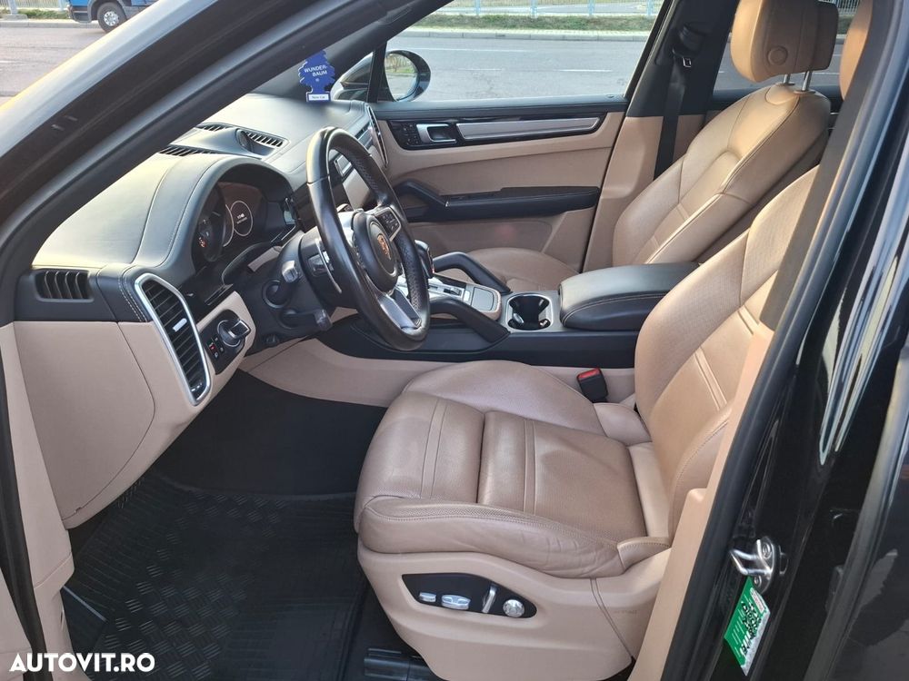 Porsche Cayenne Tiptronic S - 11
