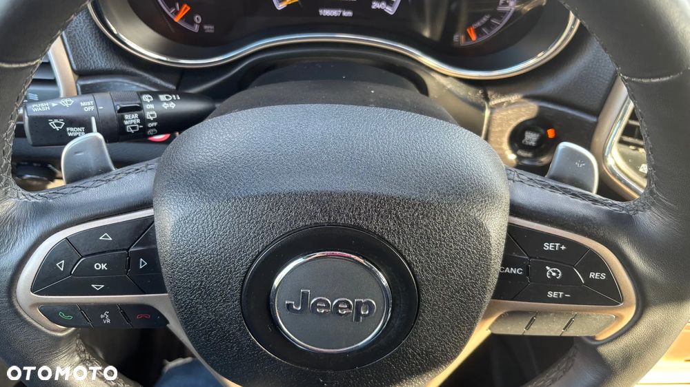 Jeep Grand Cherokee 3.0 CRD Laredo - 31