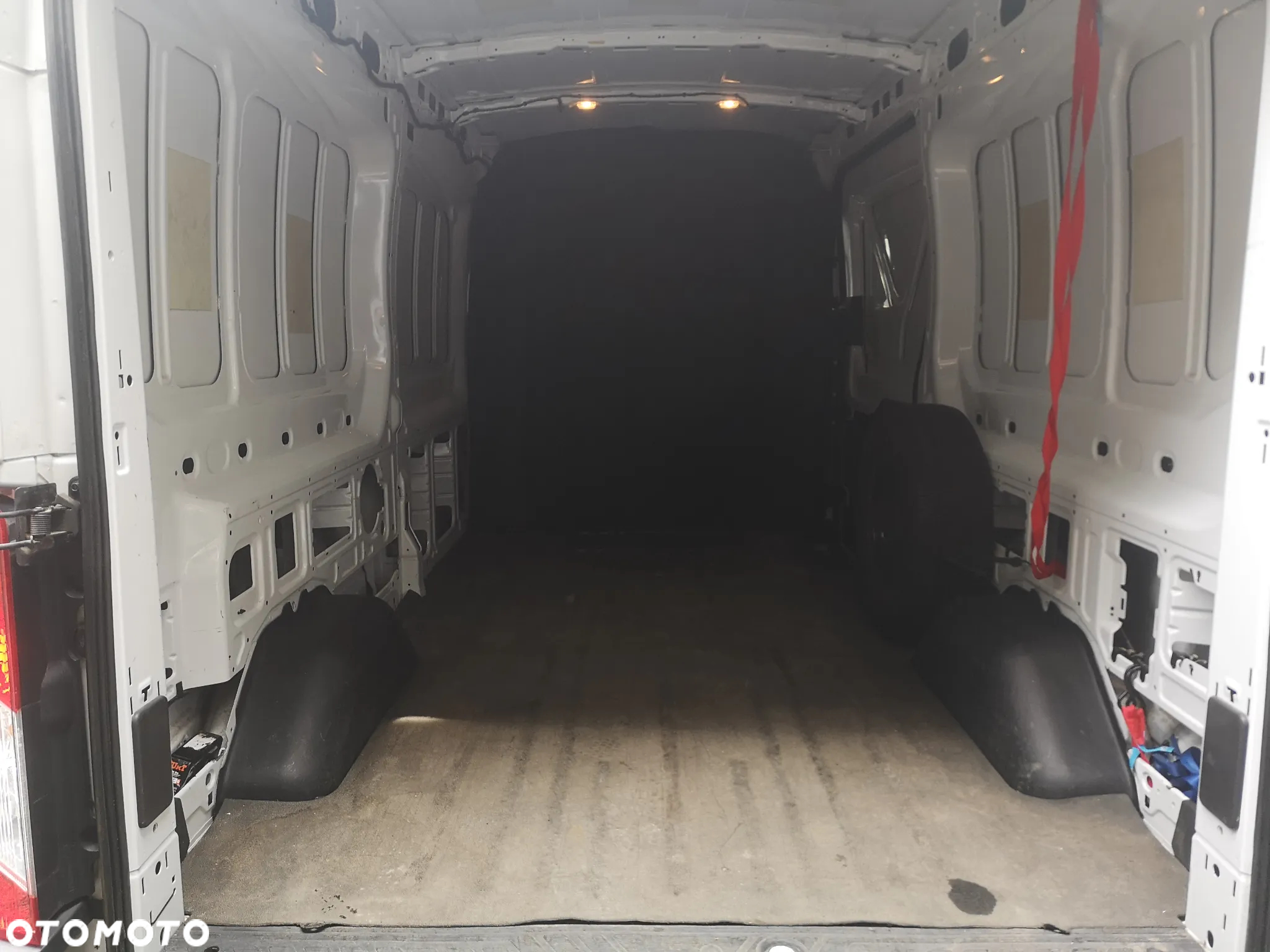 Ford TRANSIT 250 - 2