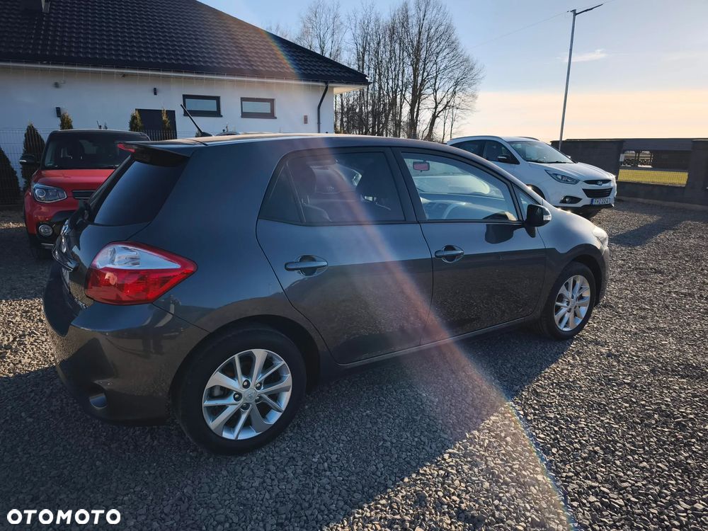 Toyota Auris 1.6 Luna - 19