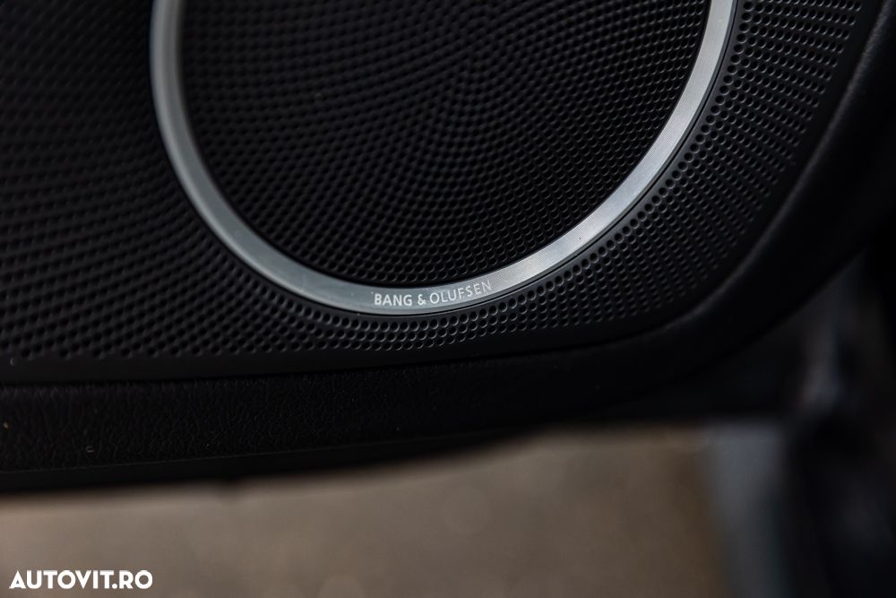 Audi A4 Avant 2.0 TDI ultra S tronic design - 32