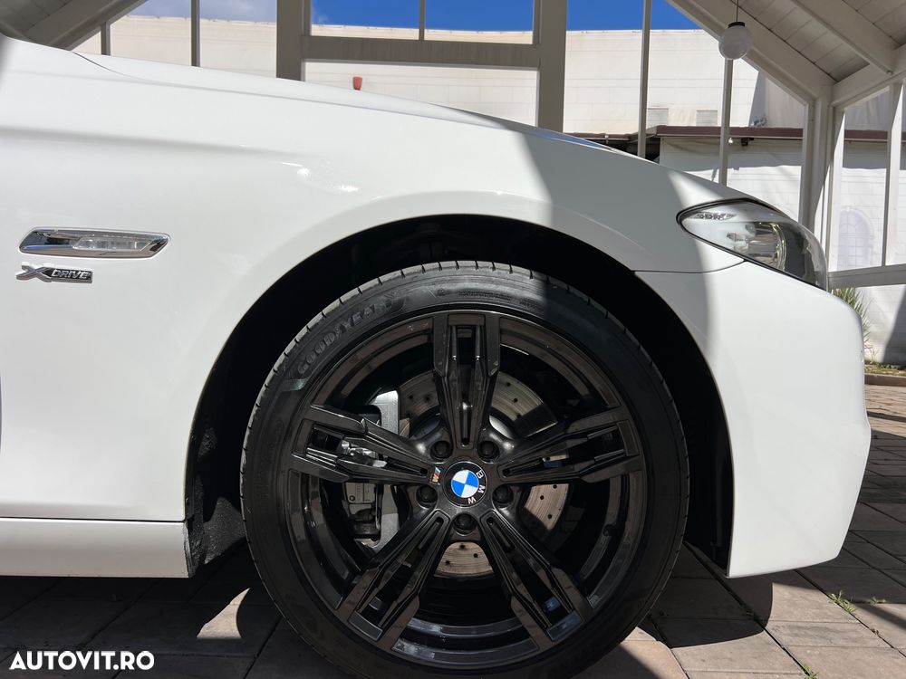 BMW Seria 5 525d xDrive AT - 30