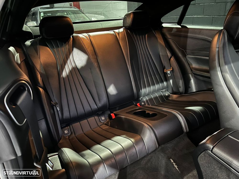 Mercedes-Benz E 220 d Aut. - 12