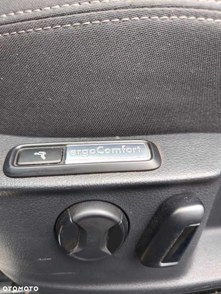 Volkswagen Passat 2.0 TDI BMT SCR 4Mot Comfortline DSG7 - 32