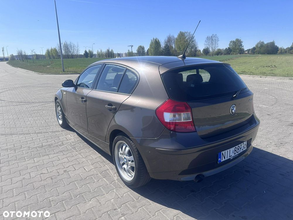 BMW Seria 1 120i - 3