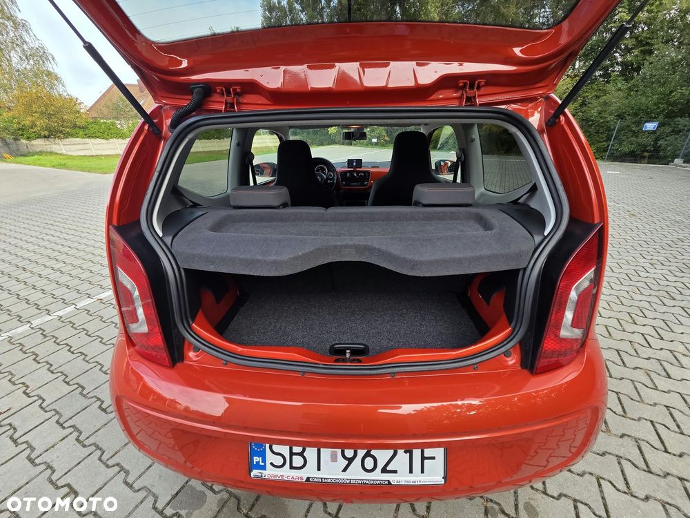 Volkswagen up! groove - 21