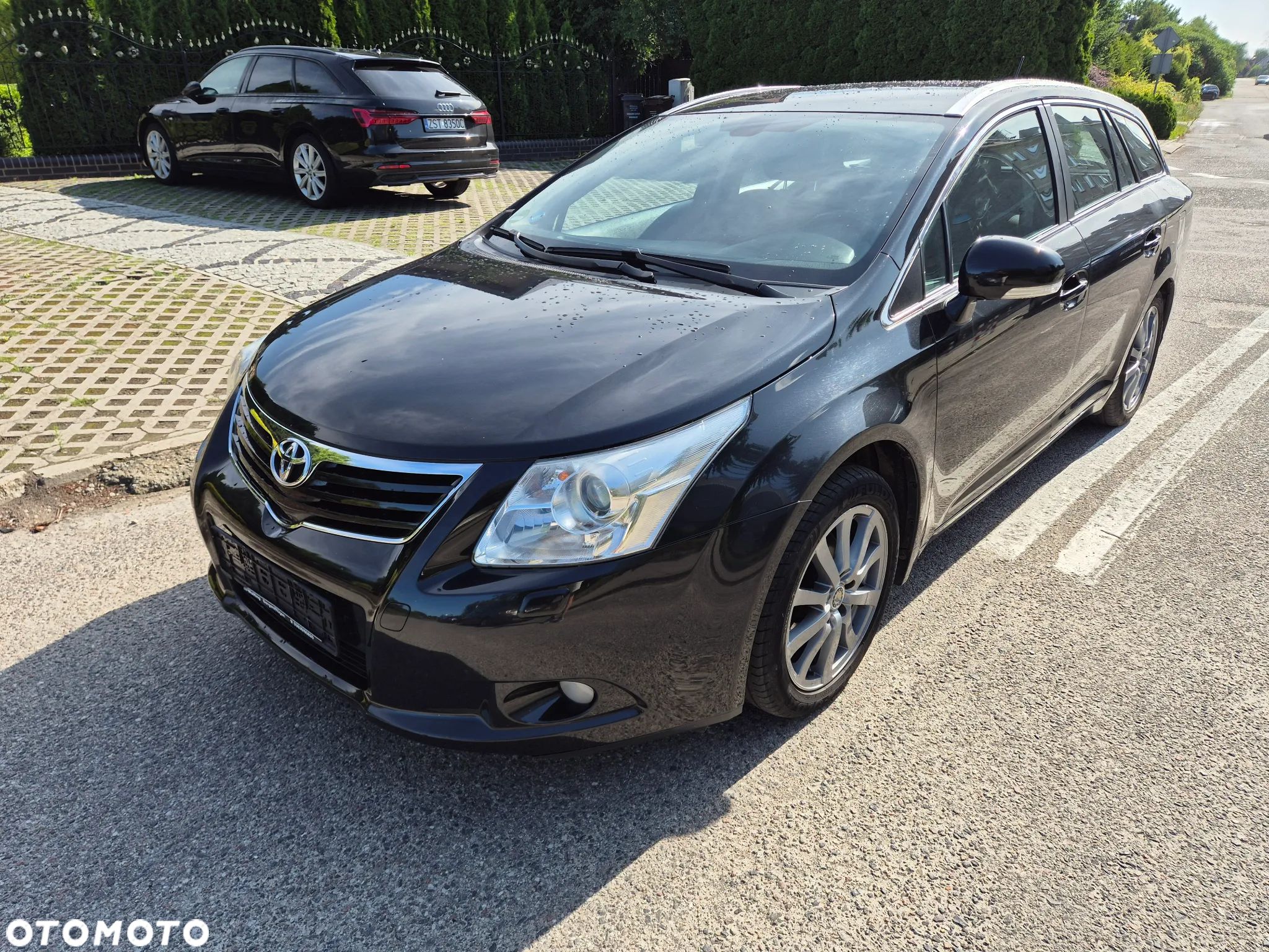 Toyota Avensis 1.8 Premium - 1