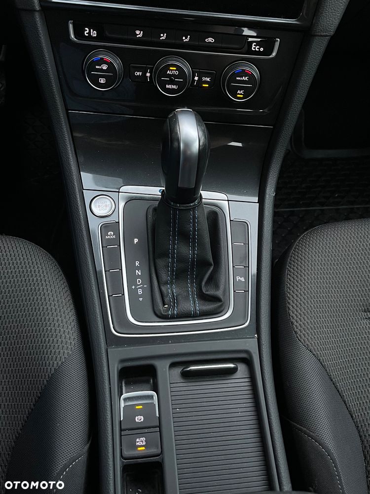 Volkswagen Golf - 7