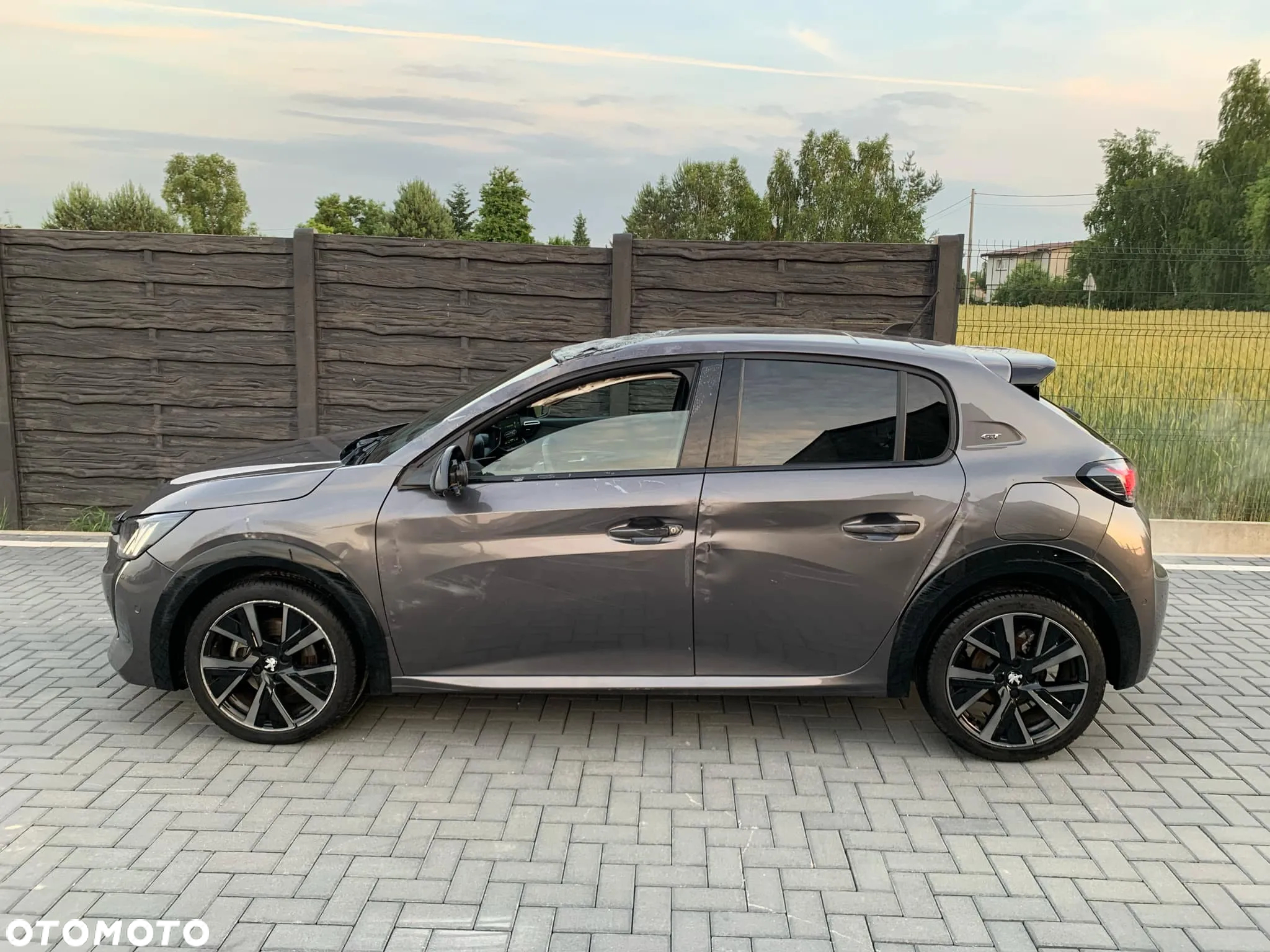 Peugeot 208 PureTech 100 EAT8 GT - 27