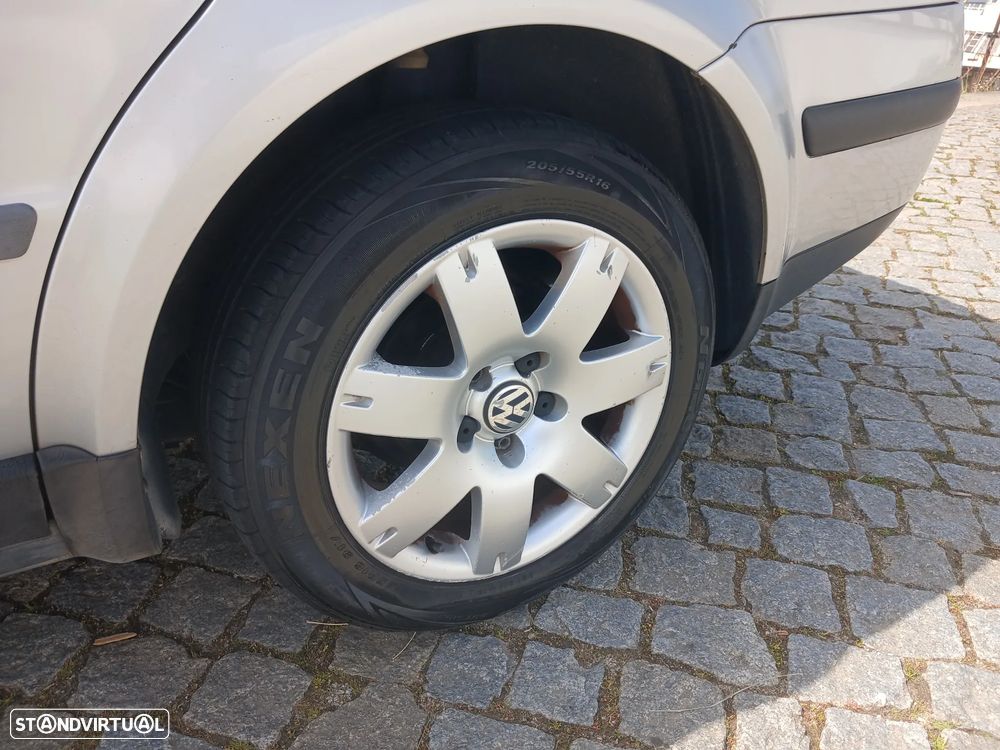 VW Passat 1.9 TDi Trendline - 10