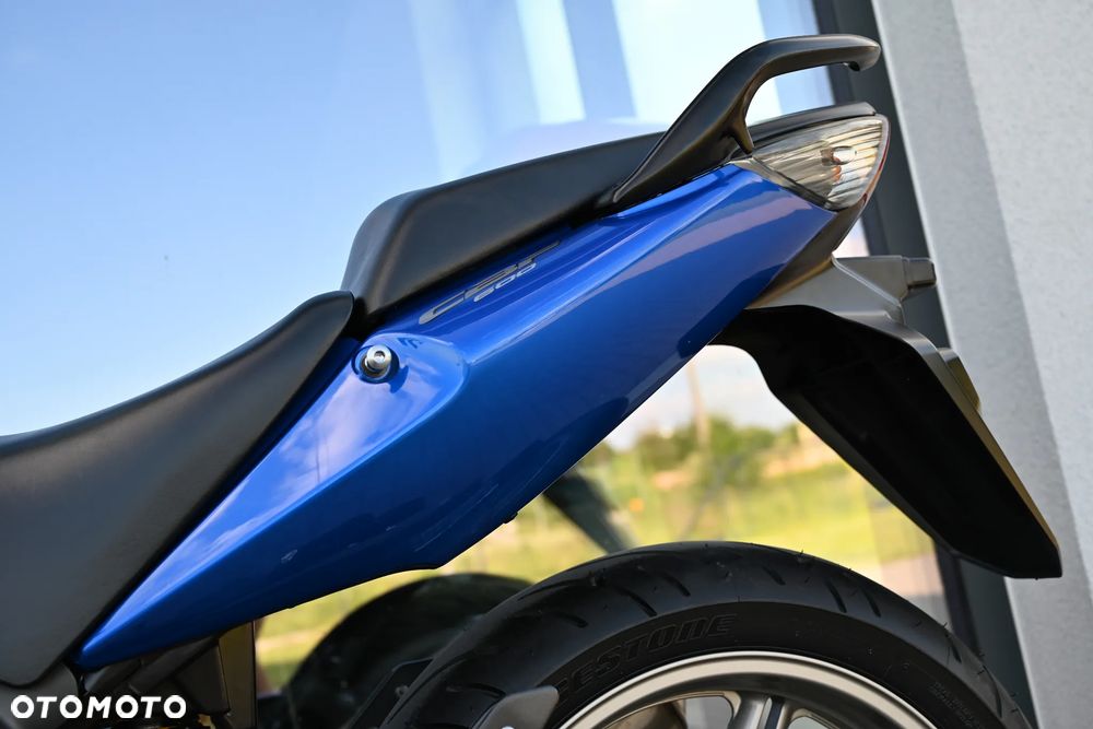 Honda CBF - 36