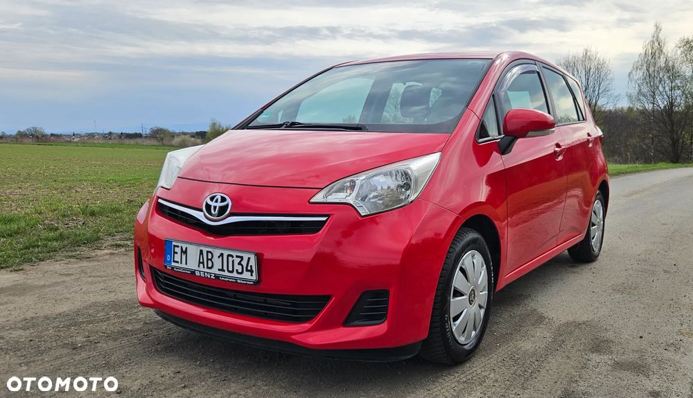 Toyota Verso S 1.33 VVT-i Club - 2