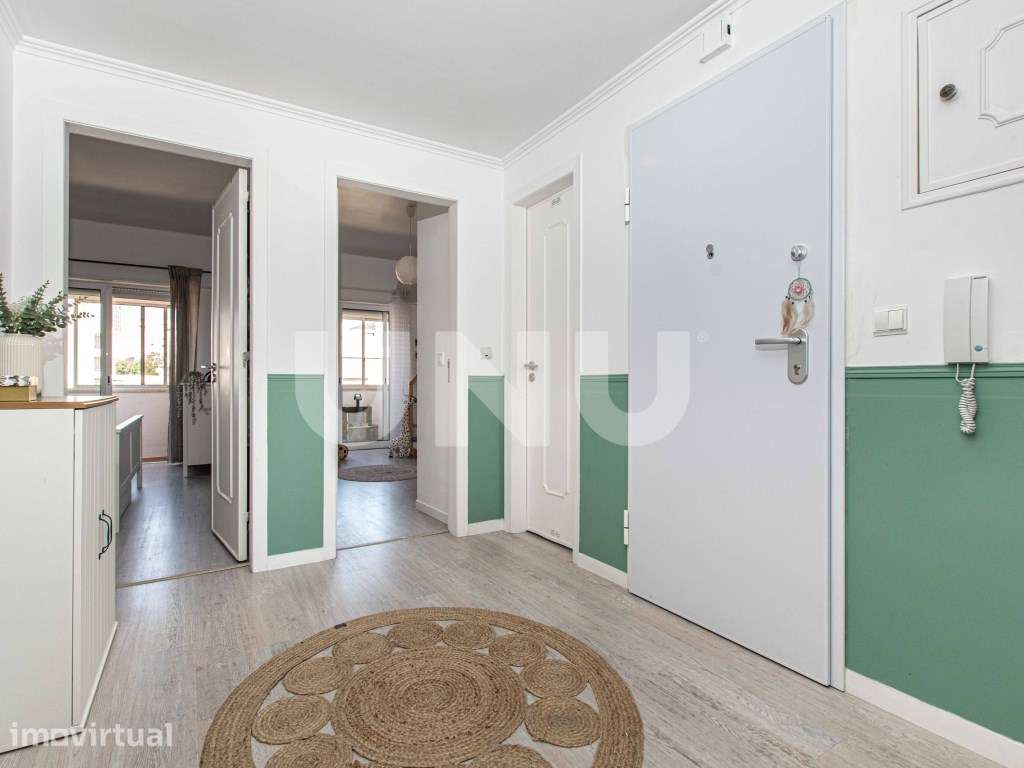Apartamento T2 remodelado em Vialonga! - Grande imagem: 2/20