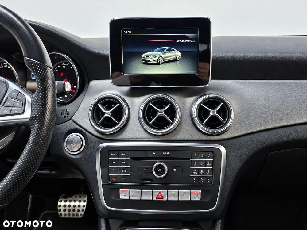 Mercedes-Benz CLA - 10