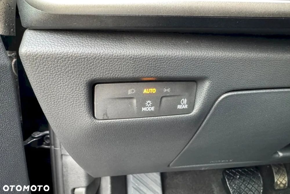 Skoda Superb 2.0 TSI Drive DSG - 11