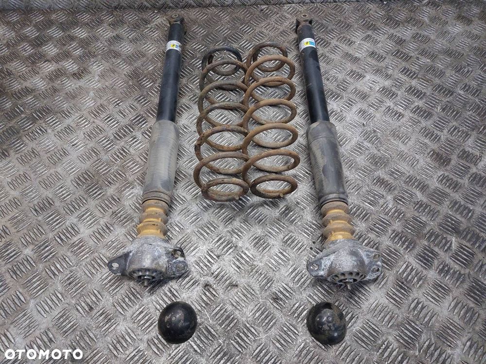 AMORTYZATORY + SPRĘŻYNY TYŁ KOMPLET VOLKSWAGEN GOLF IV HB 5D - 1