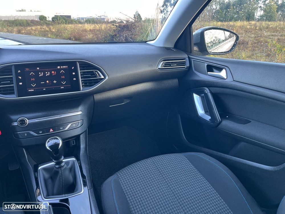 Peugeot 308 SW 1.5 BlueHDi Style - 22