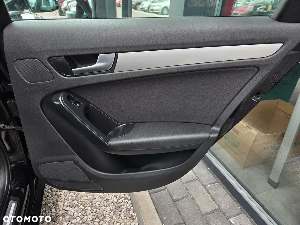 Audi A4 Avant 2.0 TDI DPF Ambition - 11
