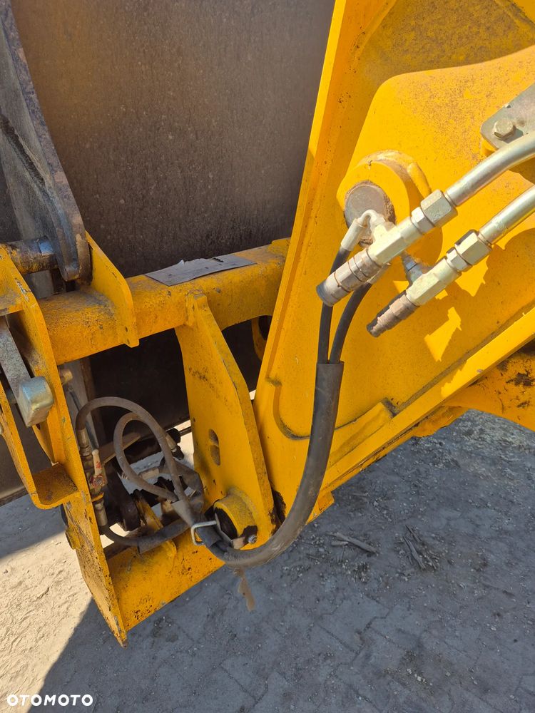 JCB 560-80 Agrisuper - 8