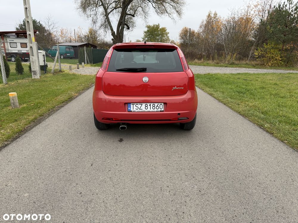 Fiat Grande Punto 2008 photo 4