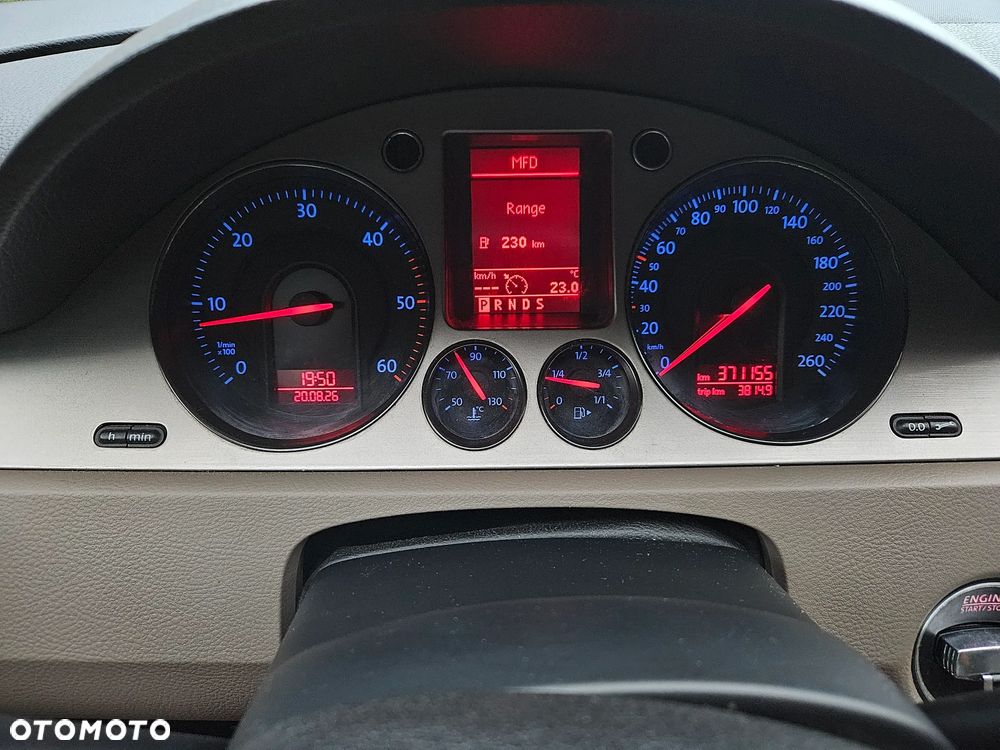 Volkswagen Passat - 15
