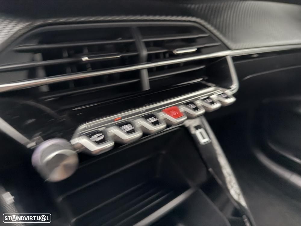 Peugeot 208 1.2 PureTech Active Pack - 20