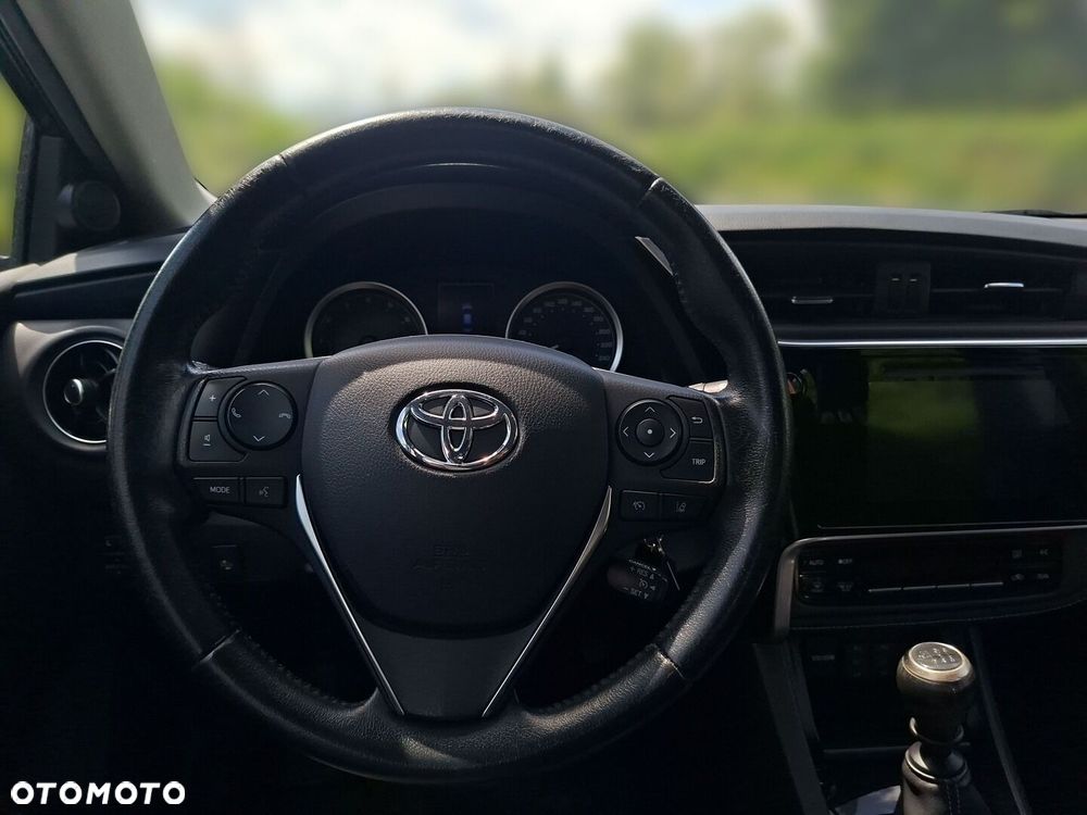 Toyota Corolla 1.6 Premium EU6 - 16