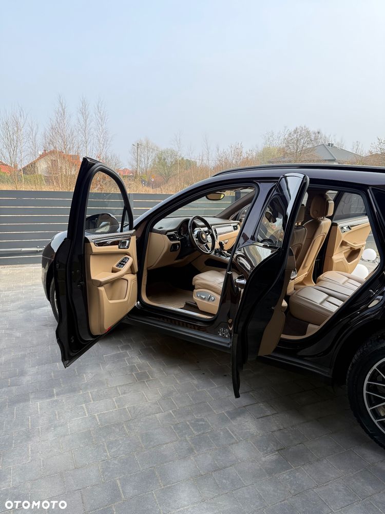 Porsche Macan - 12