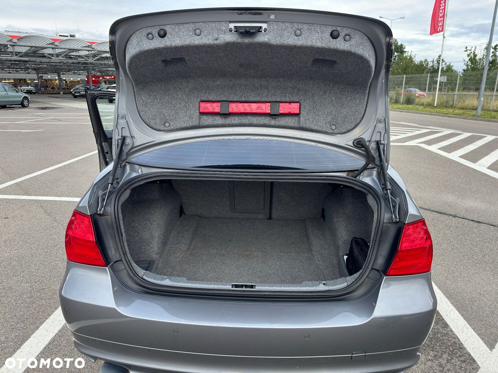 BMW Seria 3 320d - 26