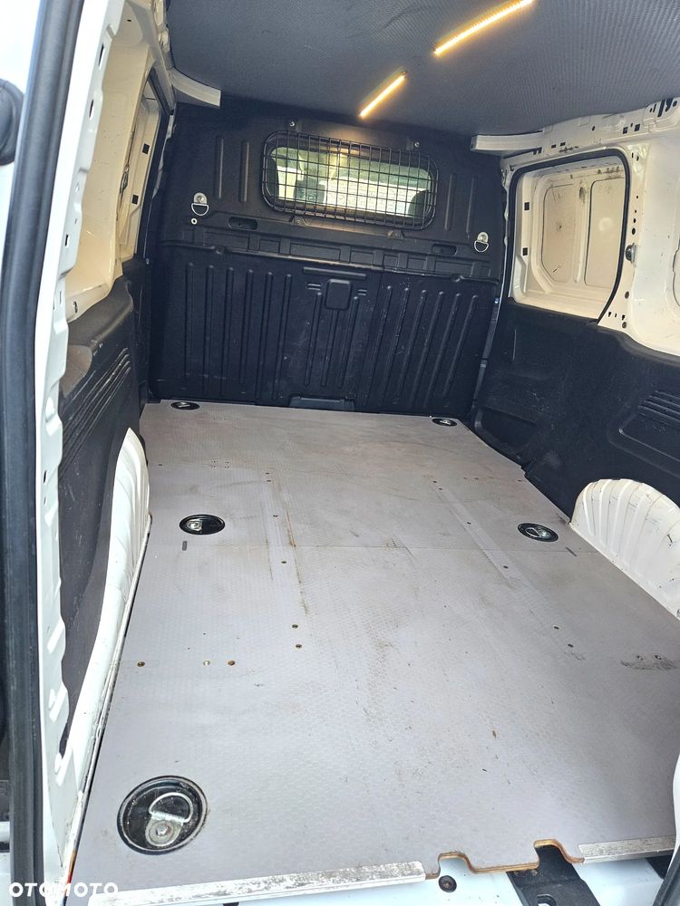 Peugeot Partner - 10