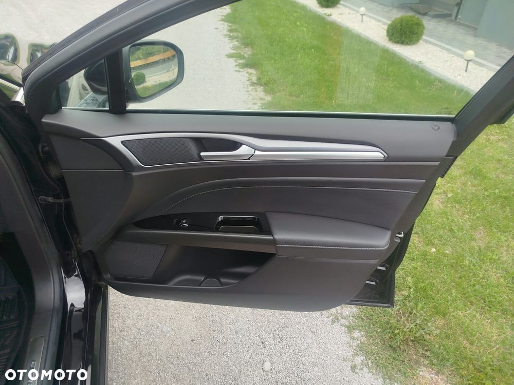 Ford Mondeo 2.0 TDCi Titanium PowerShift - 16