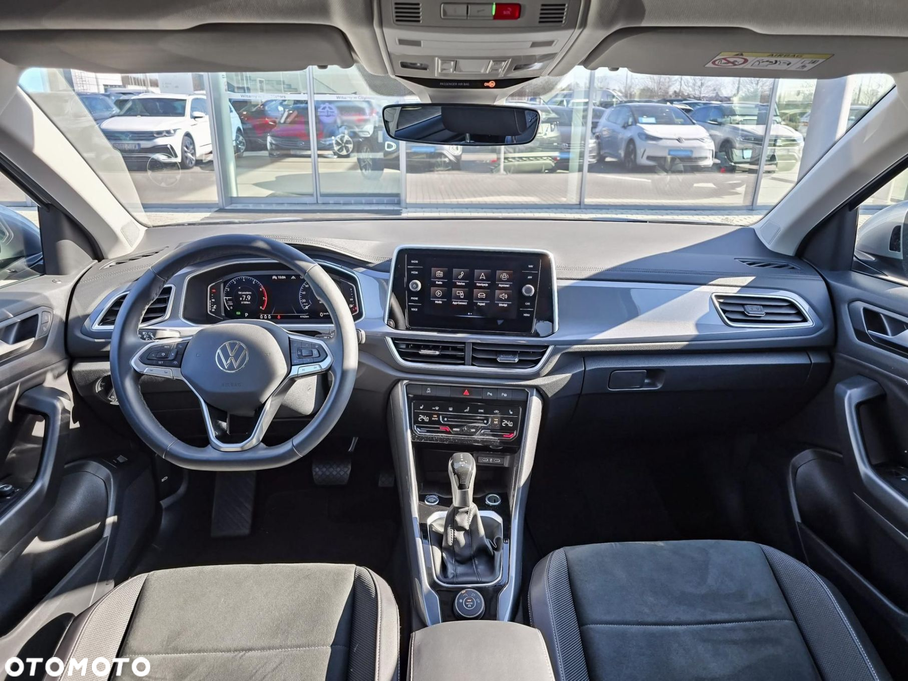 Volkswagen T-Roc - 12