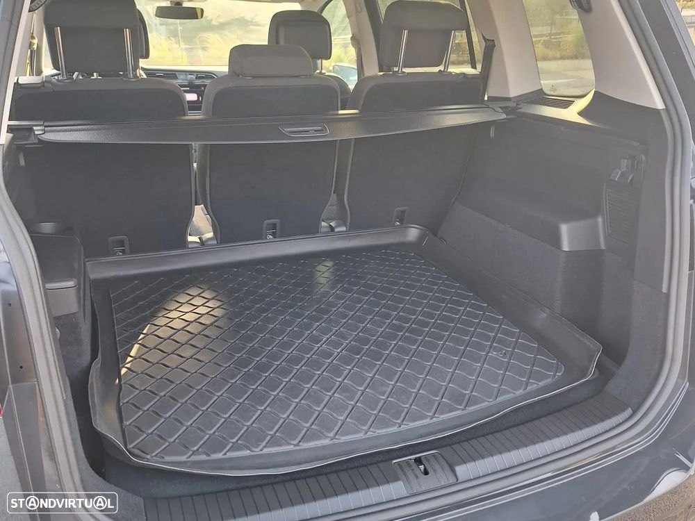 VW Touran 2.0 TDI Confortline - 35